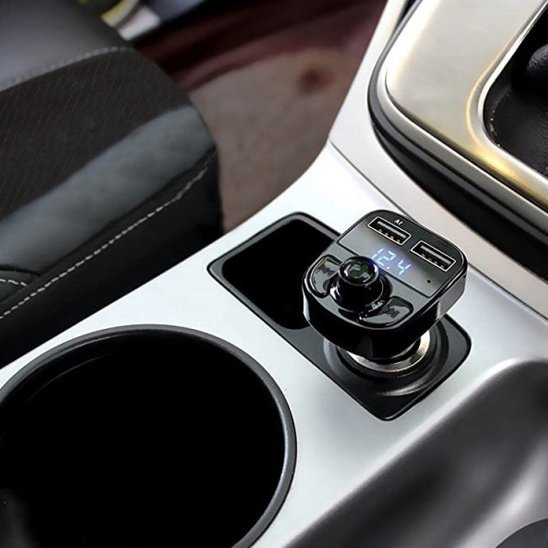 Bluetooth FM transmetteur Talk installé dans allume-cigare