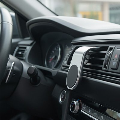 Porte telephone voiture airclip design ultra-compact et épuré dans voiture